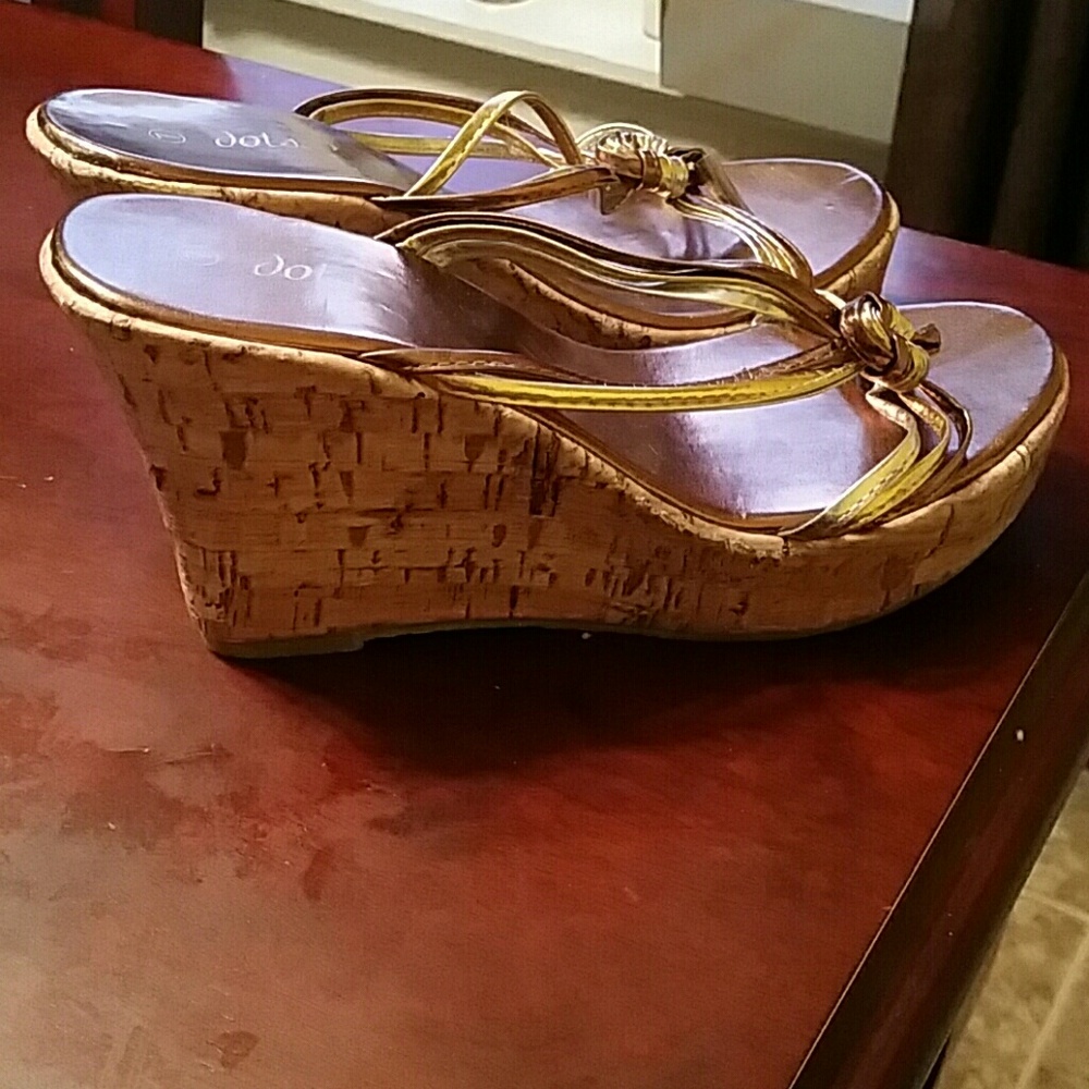 Gold and Silver banded Dots Wedges